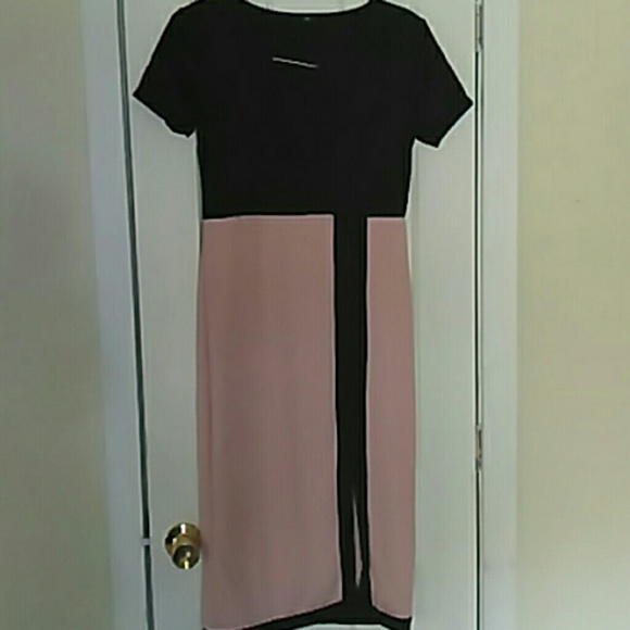 Long dress with high slit in front - Picture 1 of 1