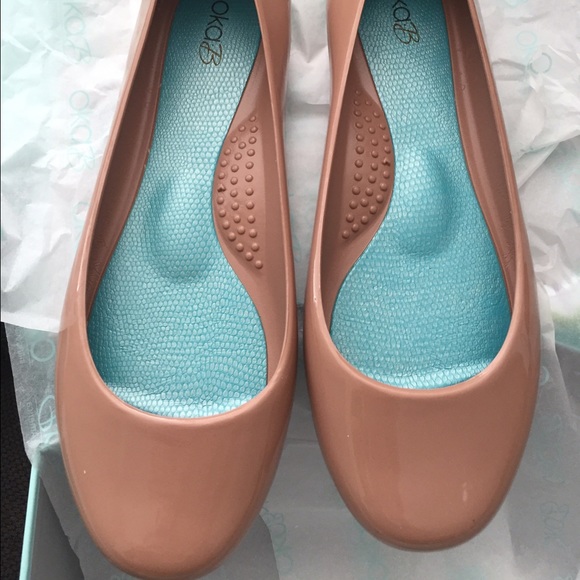 Oka b flats