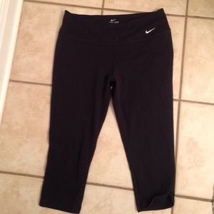 Nike Dri-Fit Capri Leggings