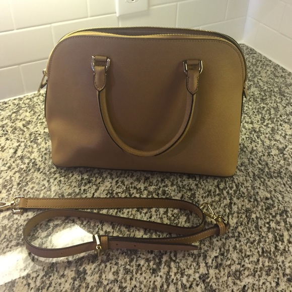 Purse - Picture 2 of 4