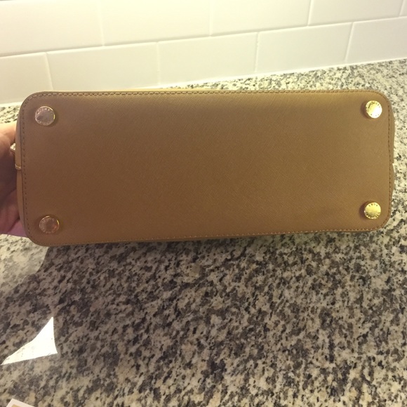 Purse - Picture 4 of 4