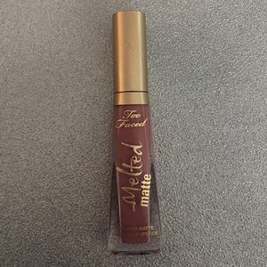 Too Faced Liquid Matte Lipstick- Queen B