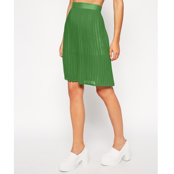 DONATING TODAY! NEW American Apparel Skirt - Picture 4 of 8