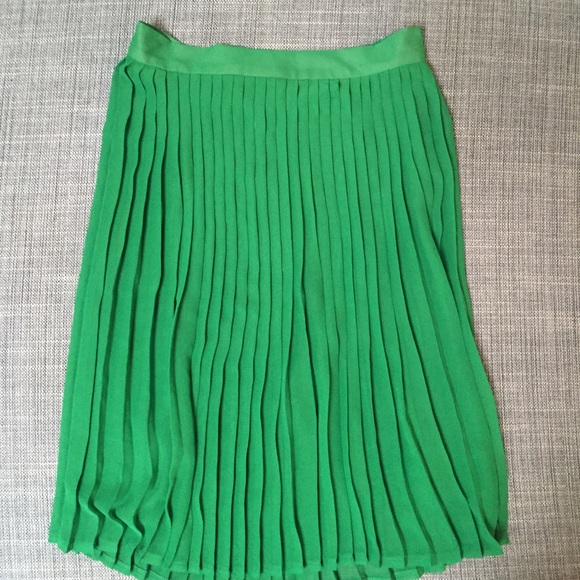DONATING TODAY! NEW American Apparel Skirt - Picture 3 of 8