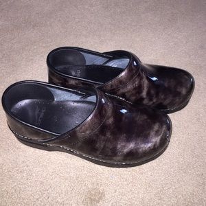 Calling all nursing students...Dansko clogs!