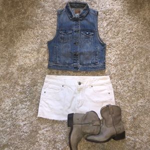 AE denim vest