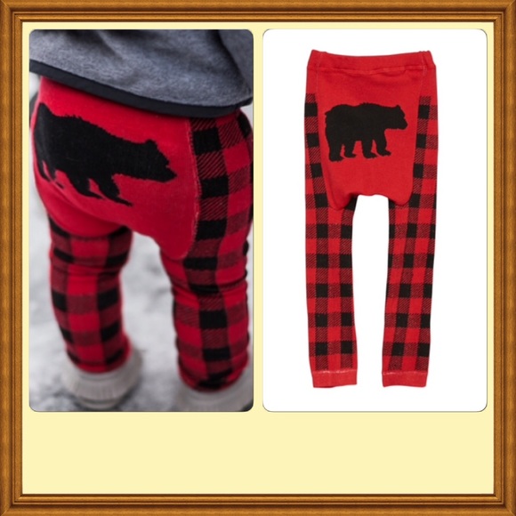 Black/Red Grizzly Bear Cozy Knit Leggings