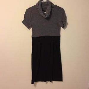 Sweater dress with pockets
