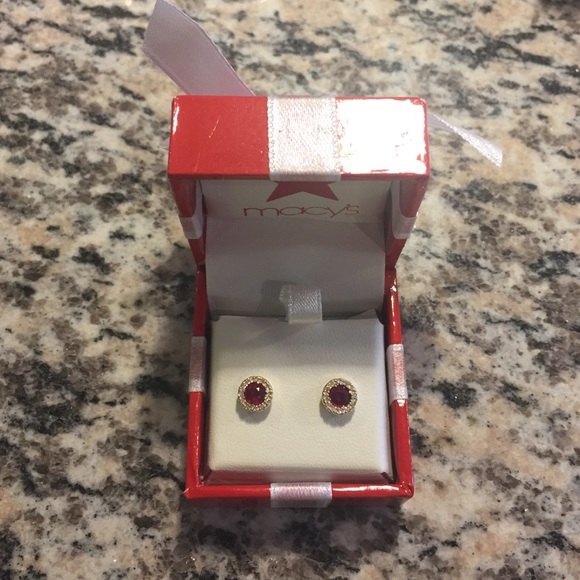 Earrings - Picture 1 of 4