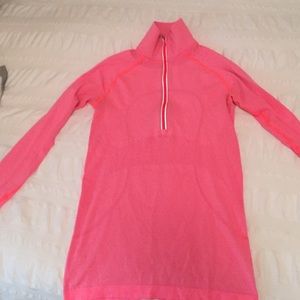 Lululemon swiftly half zip