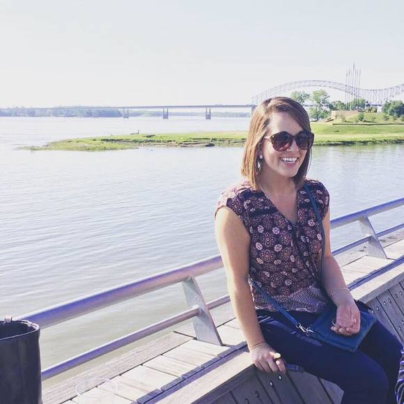 Meet your Posher, Marisa