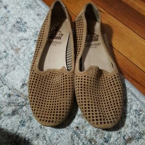 Tan cutout flats
