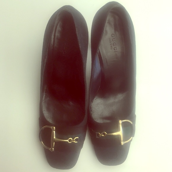Classic, timeless Gucci pumps.