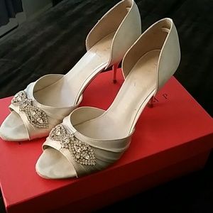 Ivanka Trump Nanci2 heels size 6.5
