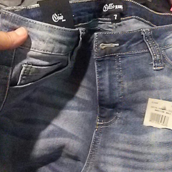 Jeans - Picture 2 of 4