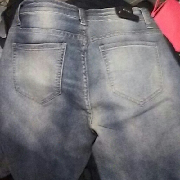 Jeans - Picture 3 of 4