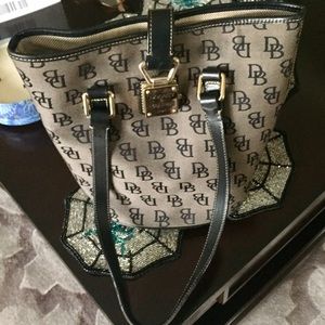 Dooney & Bourke Signature North/West Bucket Bag!