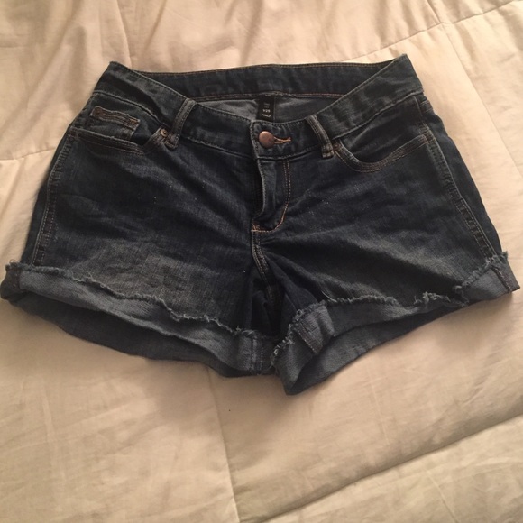 GAP Cutoff Rolled Denim Shorts