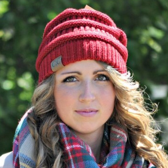 Burgundy Fashion Knitted Beanie