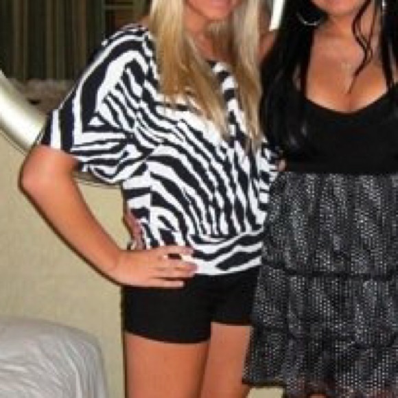 ❣️❣️LAST DAY 4/16❣️❣️Express Zebra Print Top - Picture 3 of 3