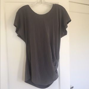 Elizabeth & James grey top size XS