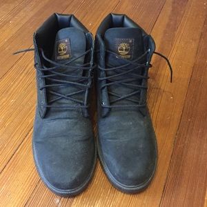 Black timberland boots