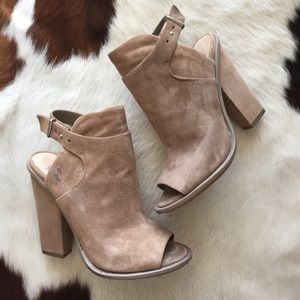 Dolce Vita Niven Tan Suede Peep Toe Ankle Boot, 6