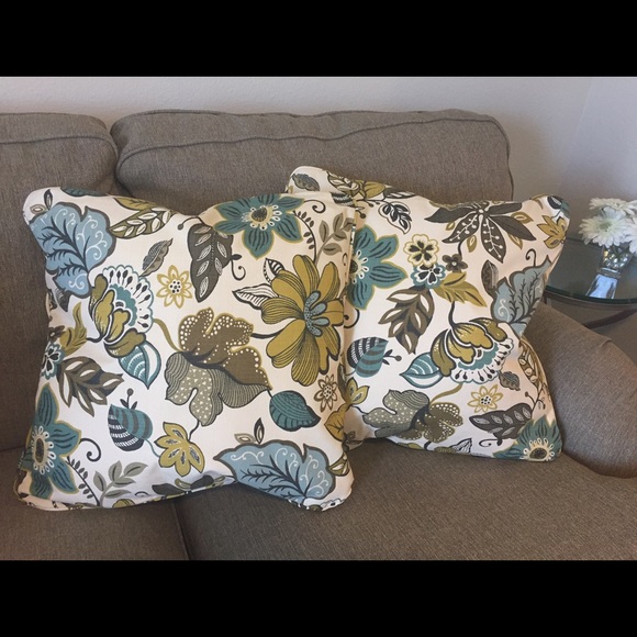 Pillows - Picture 1 of 3