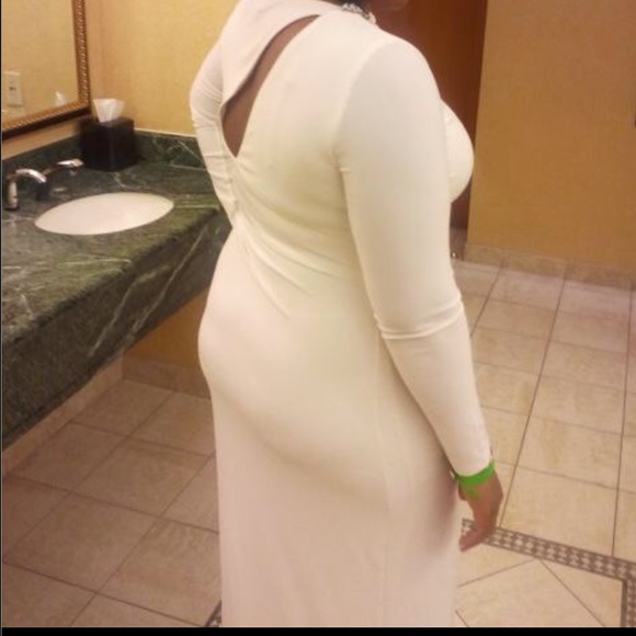 Prom Dress . - Picture 3 of 4