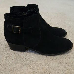 Steve Madden Suede black booties