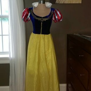 Snow White princess costume dress size M