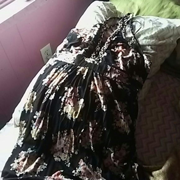 Beautiful sexy forever 21 maxi dress - Picture 1 of 1