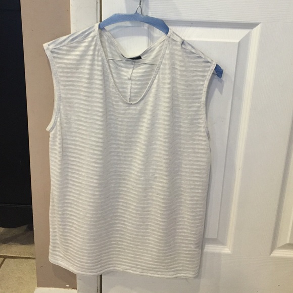 Gap sleeveless shirt.