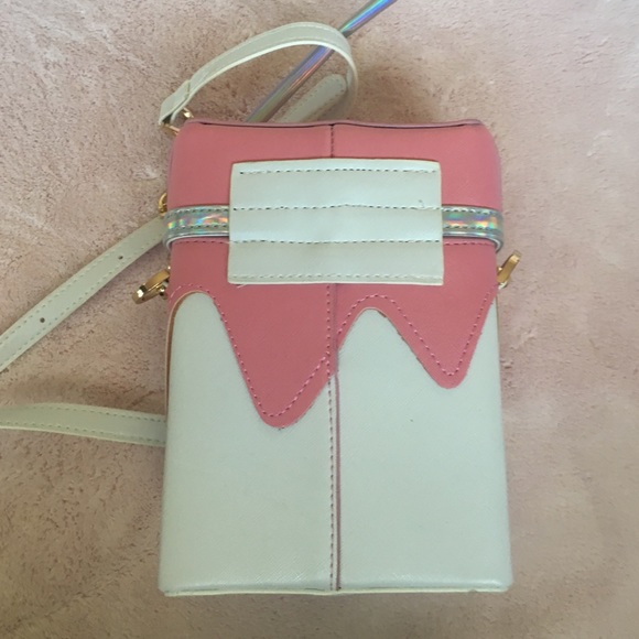 Last 1. Strawberry Milk Crossbody Bag - Picture 4 of 4