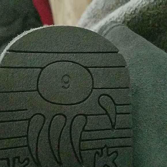 Bearpaw Boots - Picture 4 of 4