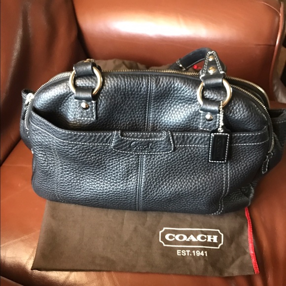 Black pebbled leather Coach shoulder bag!
