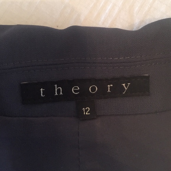 Beautiful theory blue blazer - Picture 2 of 3