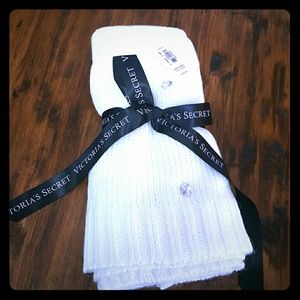 Infinity scarf & hat