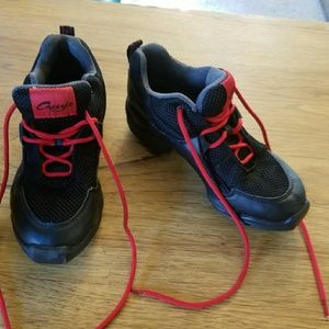Zumba / Hip Hop dance Sneaker shoes by CAPEZIO