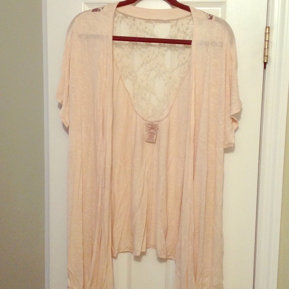 Lace back shawl
