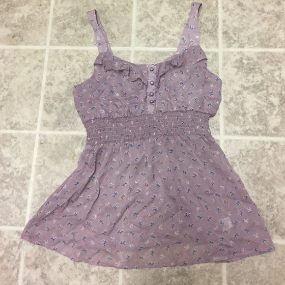 🌸NEW NEVER WORN Sheer Ruffle Top🌸