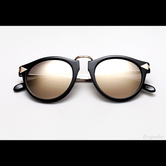 *Like New*😎Karen Walker Superstars Helter Skelter