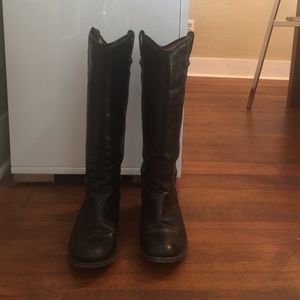 Frye Melissa Button in Black