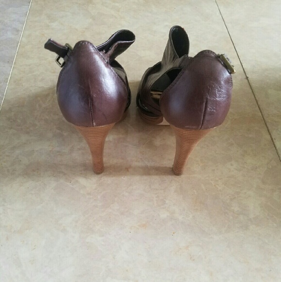 Bootie's - Picture 3 of 3