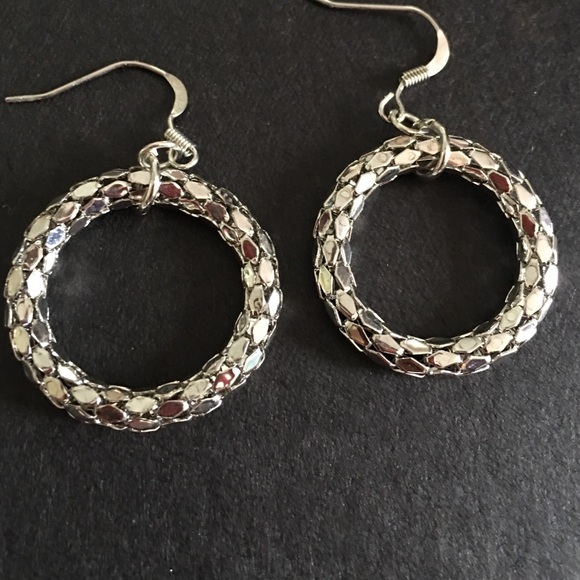 Necklace - Picture 2 of 4