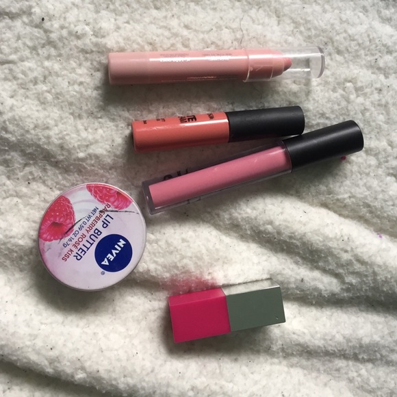 Lipsticks and Liner