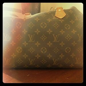 Authentic Louis Vuitton speedy 25