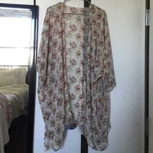 Brandy Melville floral kimono