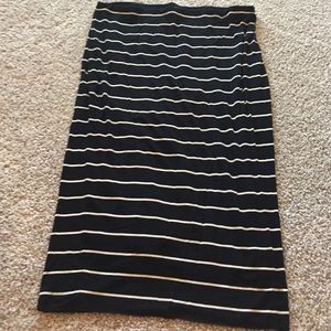 Vince Camuto midi skirt!   Lined!