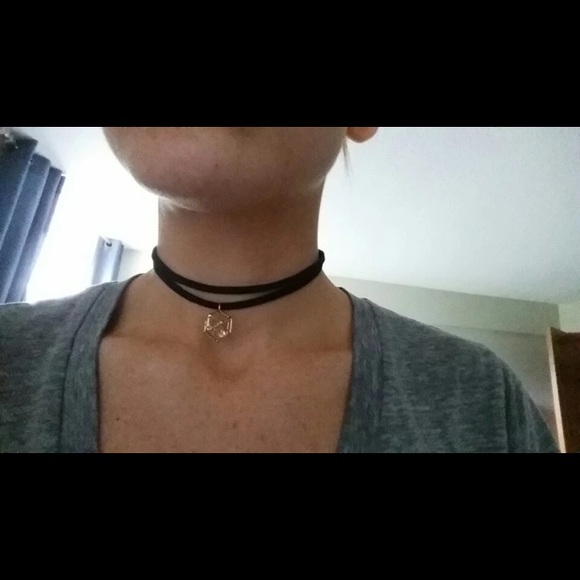 ✨Suede Choker Gold Caged Pendant 5 STAR RATED✨✨❤️️ - Picture 2 of 4